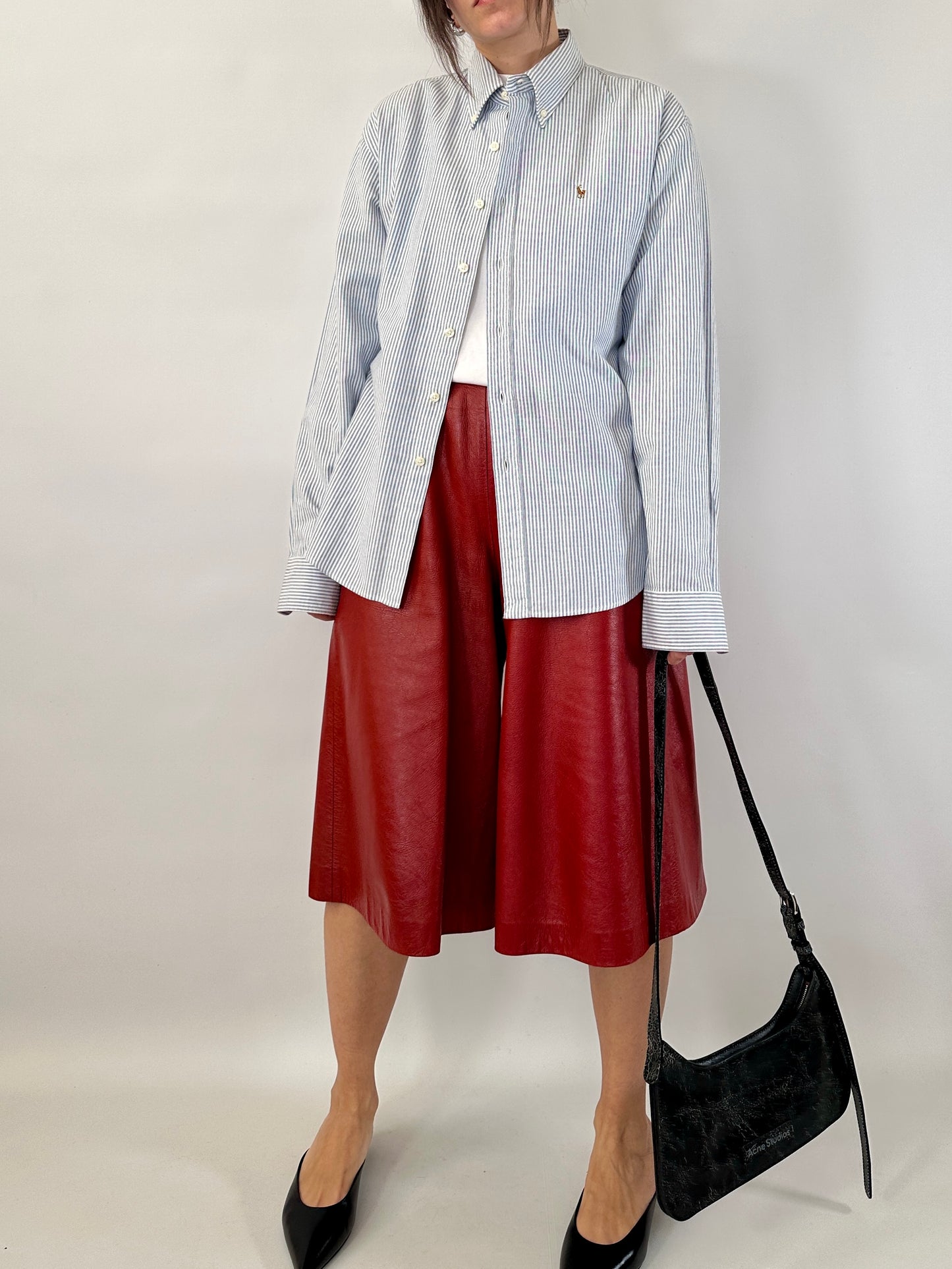 Cherry leather bermuda shorts