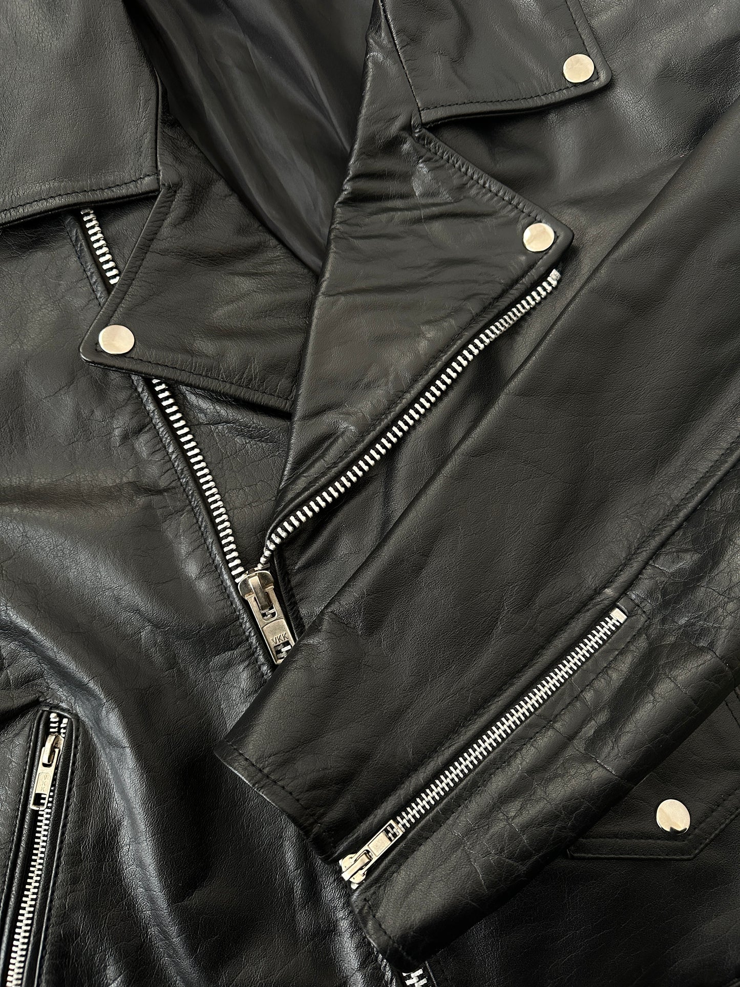 Iconic biker jacket in genuine leather