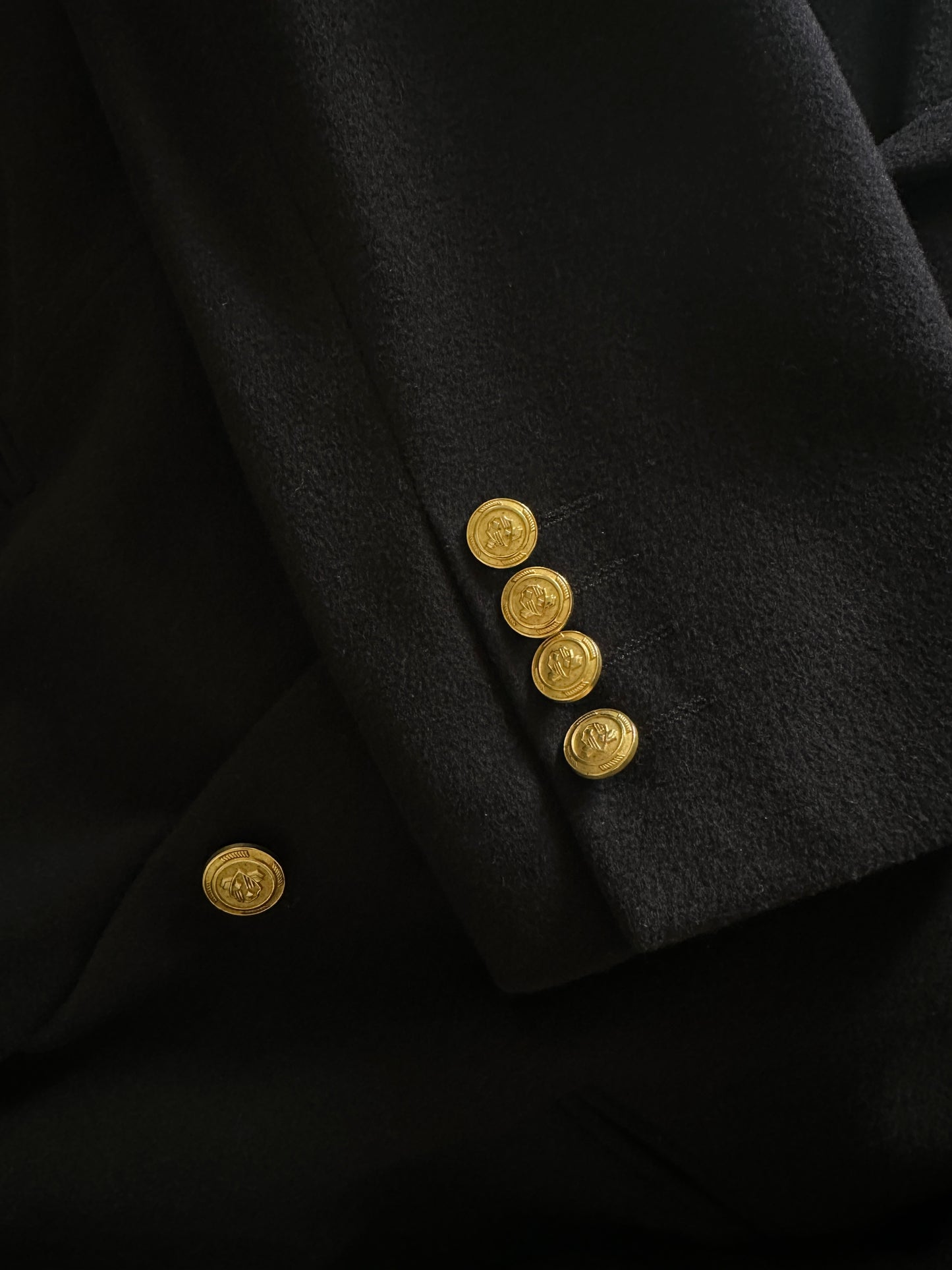 Timeless cashmere blend blazer