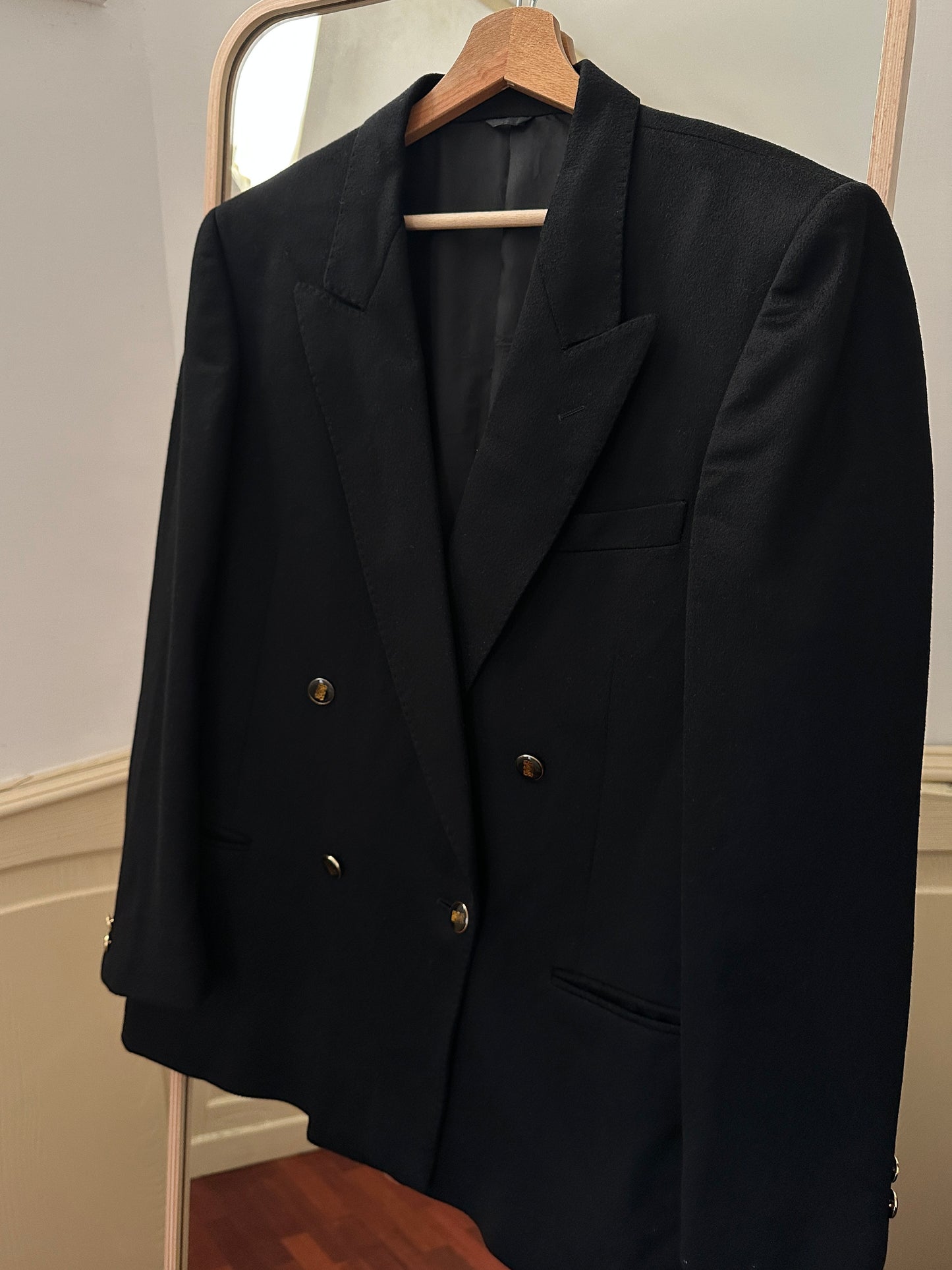 Cashmere double-breasted tailored black blazer