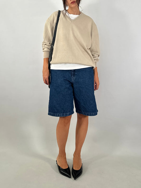 Essential V-neck sweater