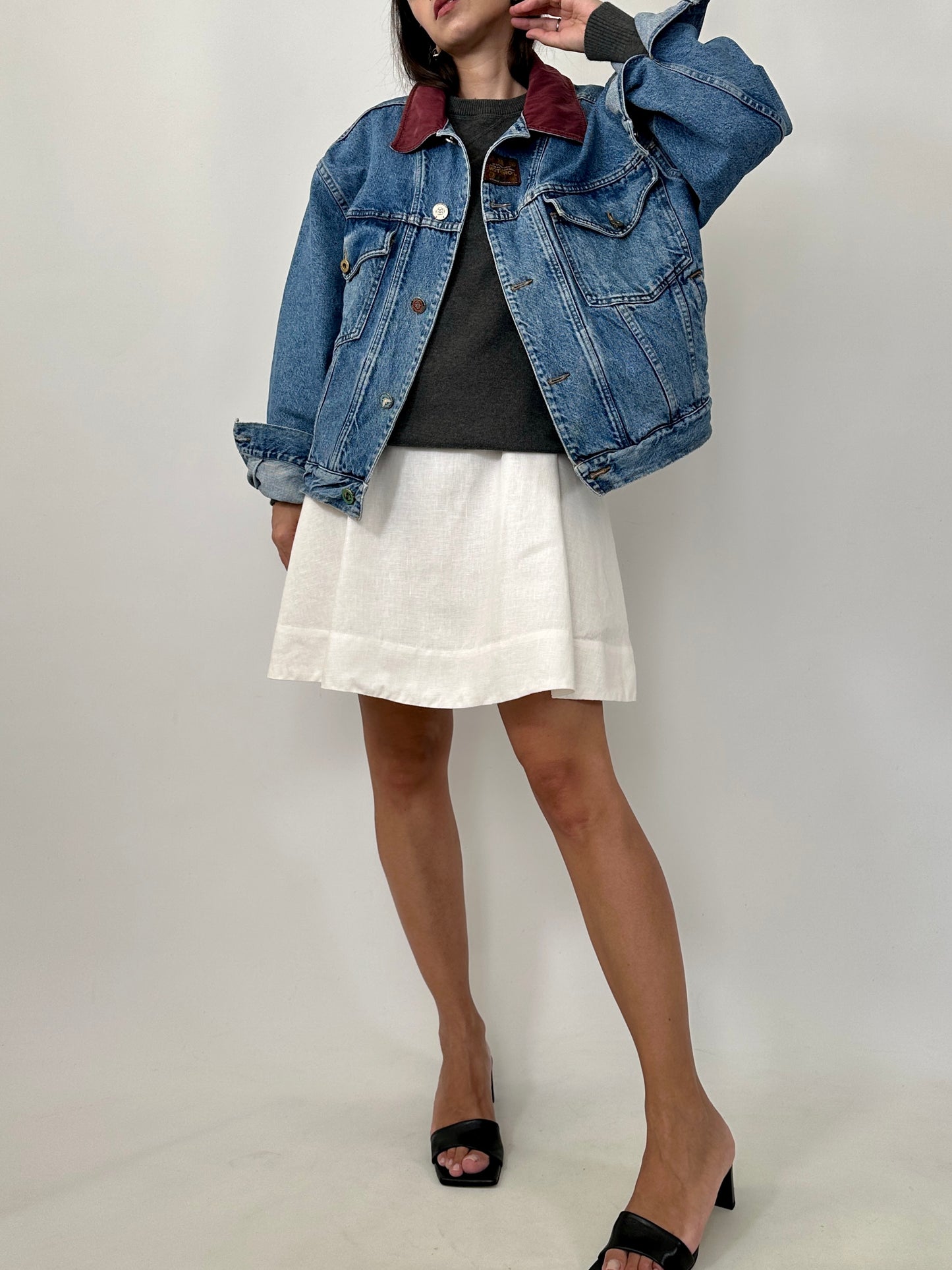 Vintage Denim Trucker Jacket with Burgundy Collar