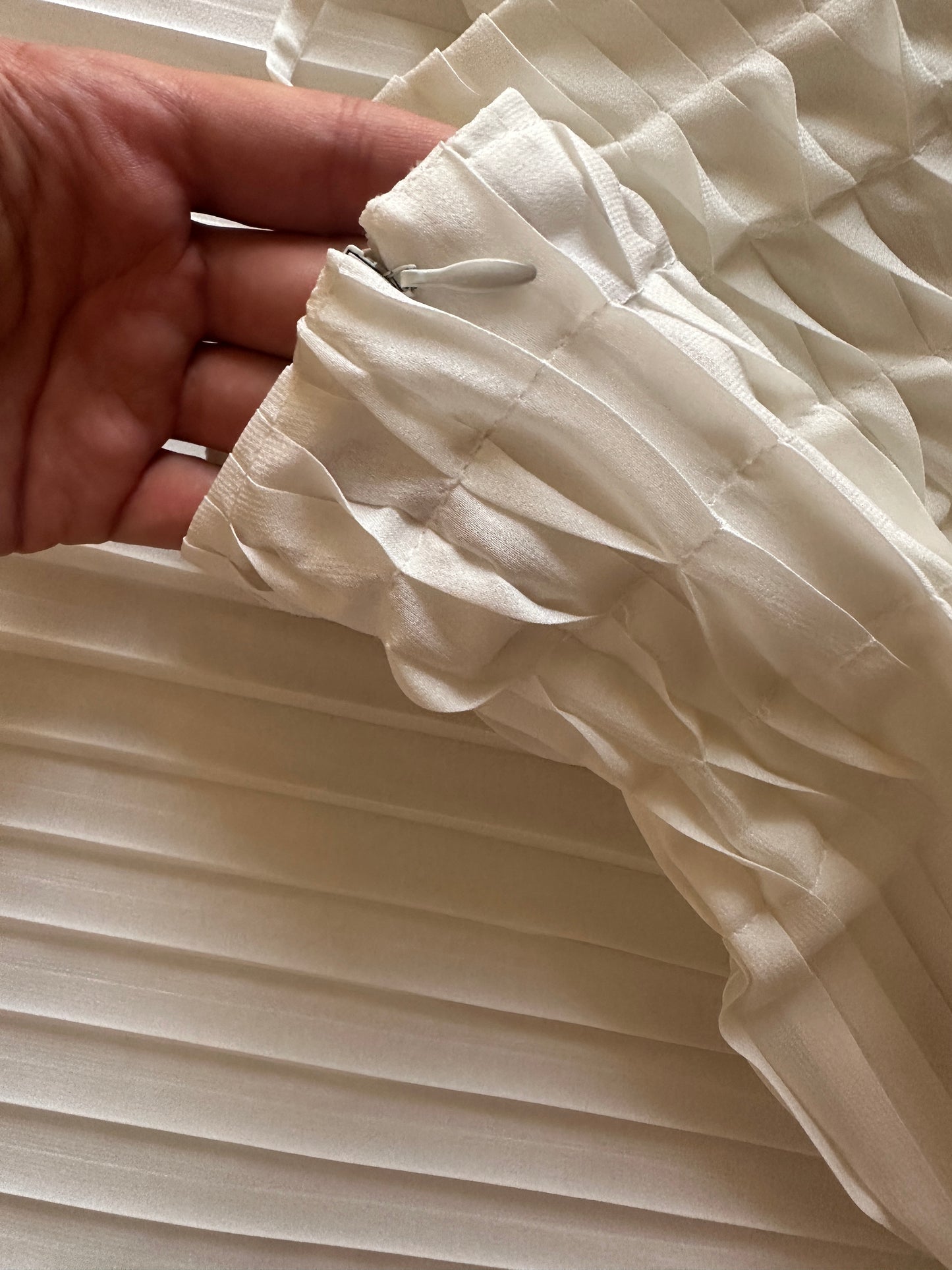 Vintage Gianfranco Ferré pleated white dress