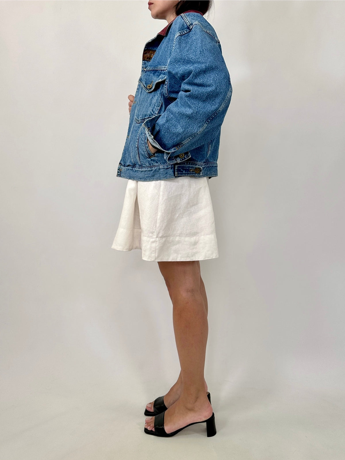 Vintage Denim Trucker Jacket with Burgundy Collar