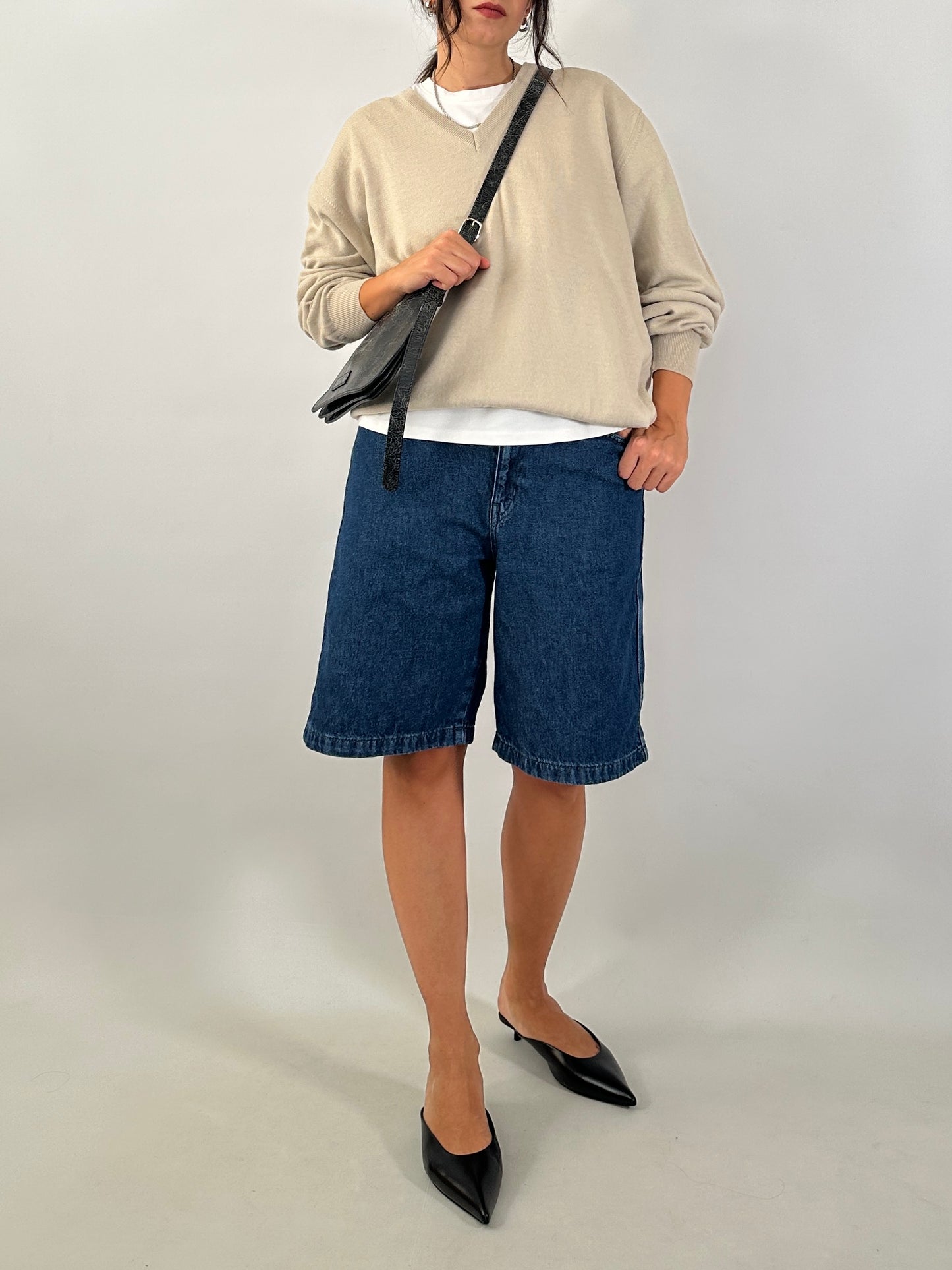 Essential V-neck sweater