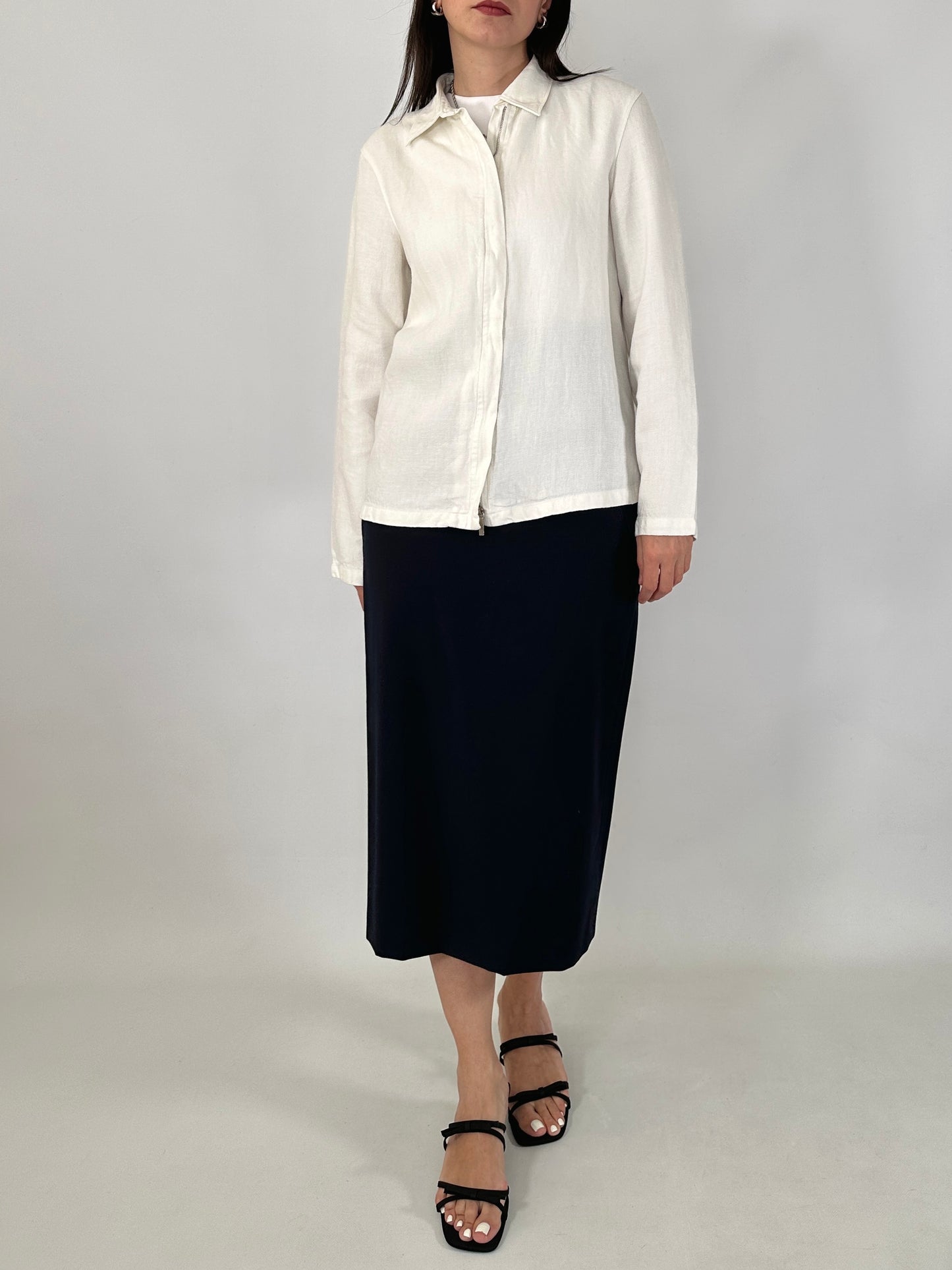 Button-detail pencil skirt