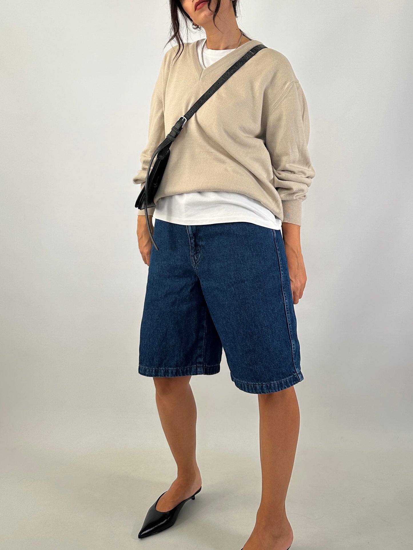 Essential V-neck sweater