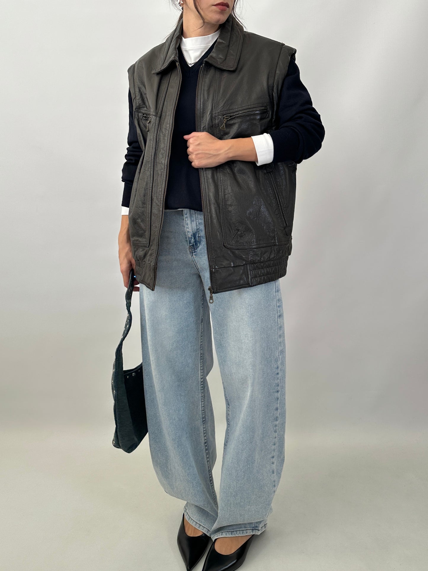 Sleeveless real leather jacket