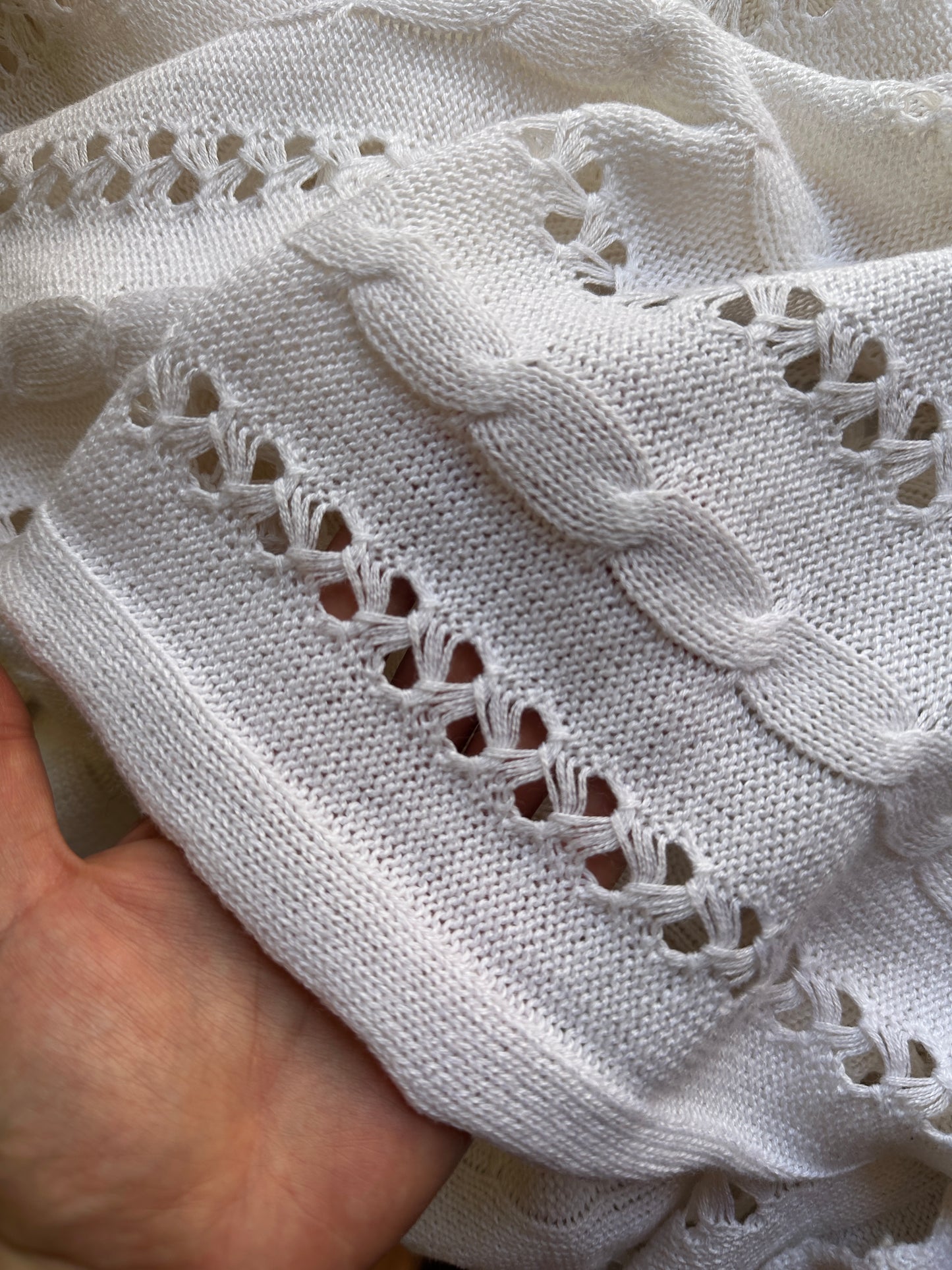 Open-knit V neck sweater