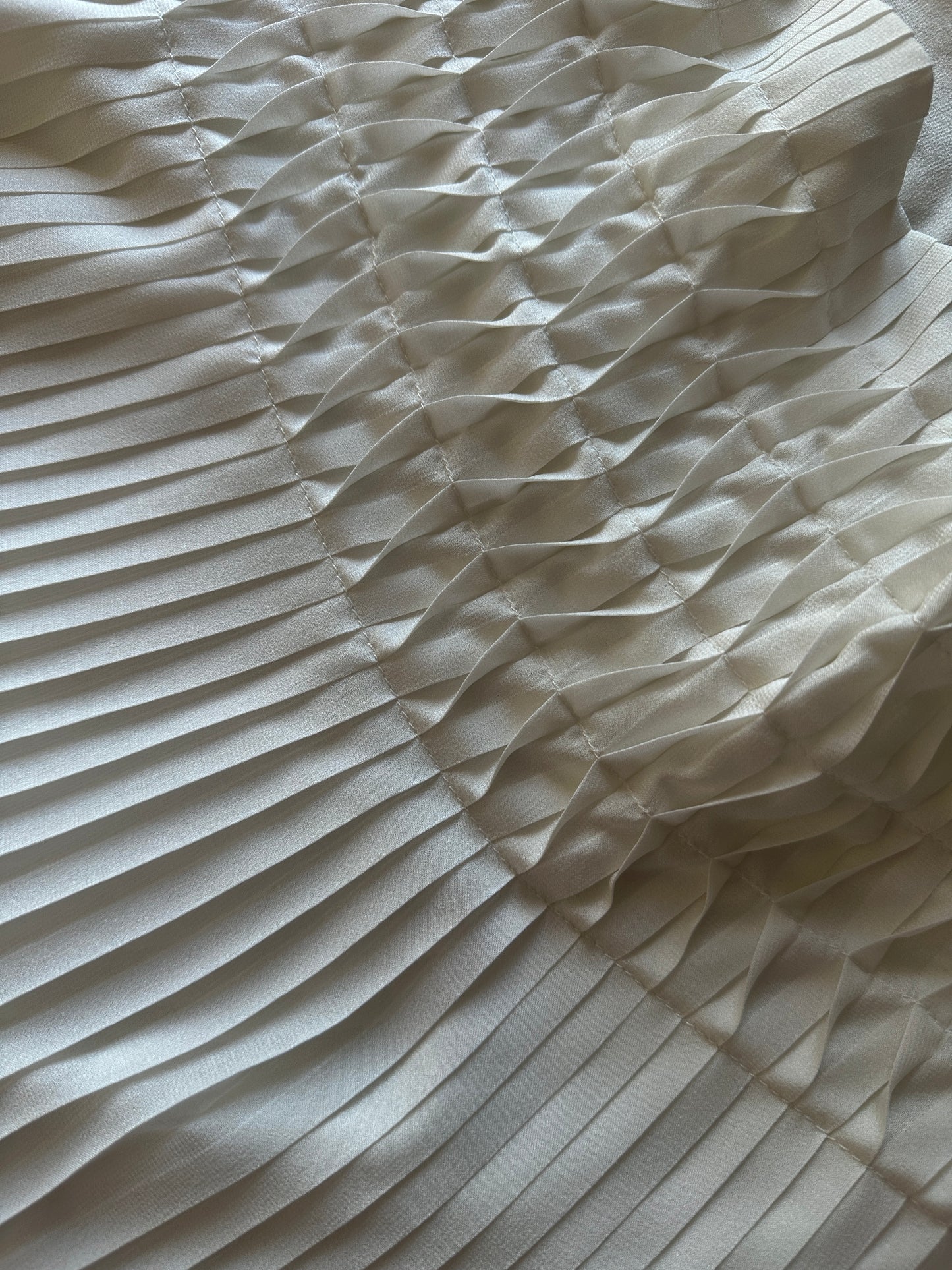 Vintage Gianfranco Ferré pleated white dress