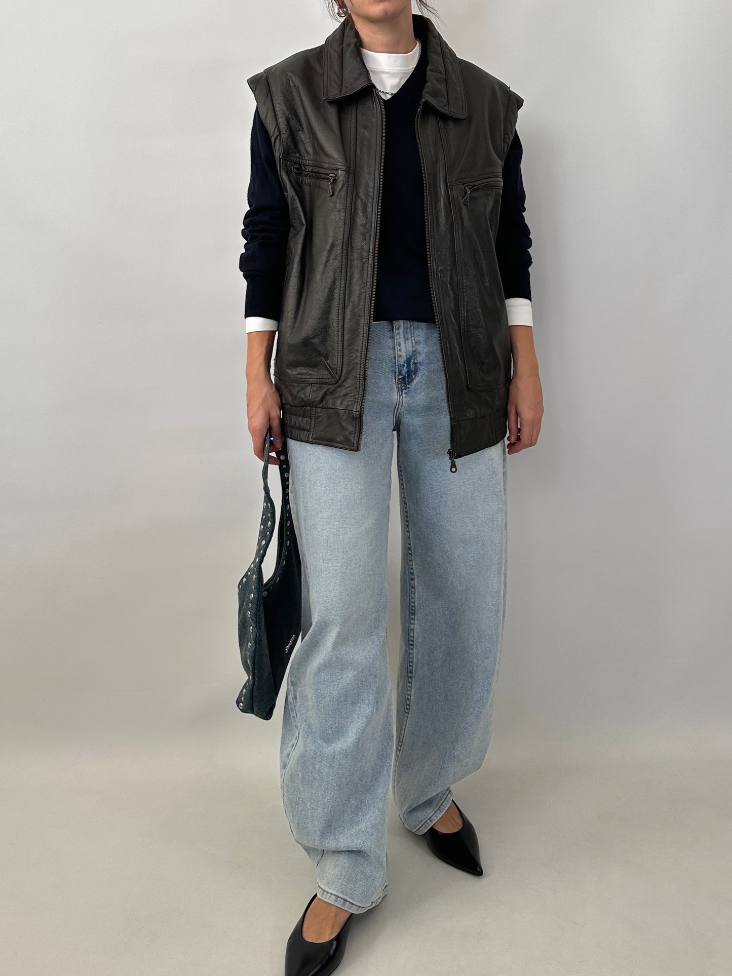 Sleeveless real leather jacket