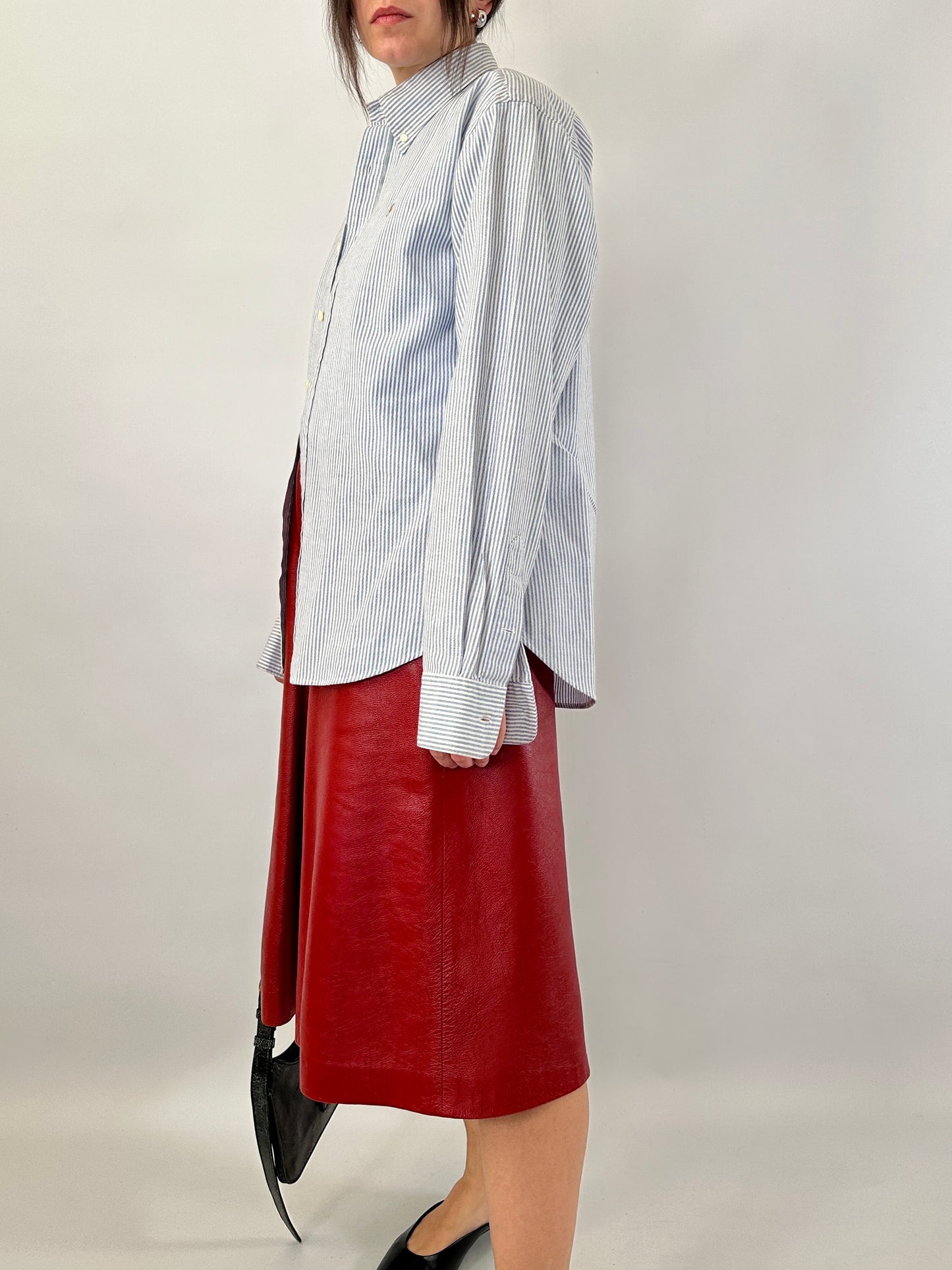 Cherry leather bermuda shorts