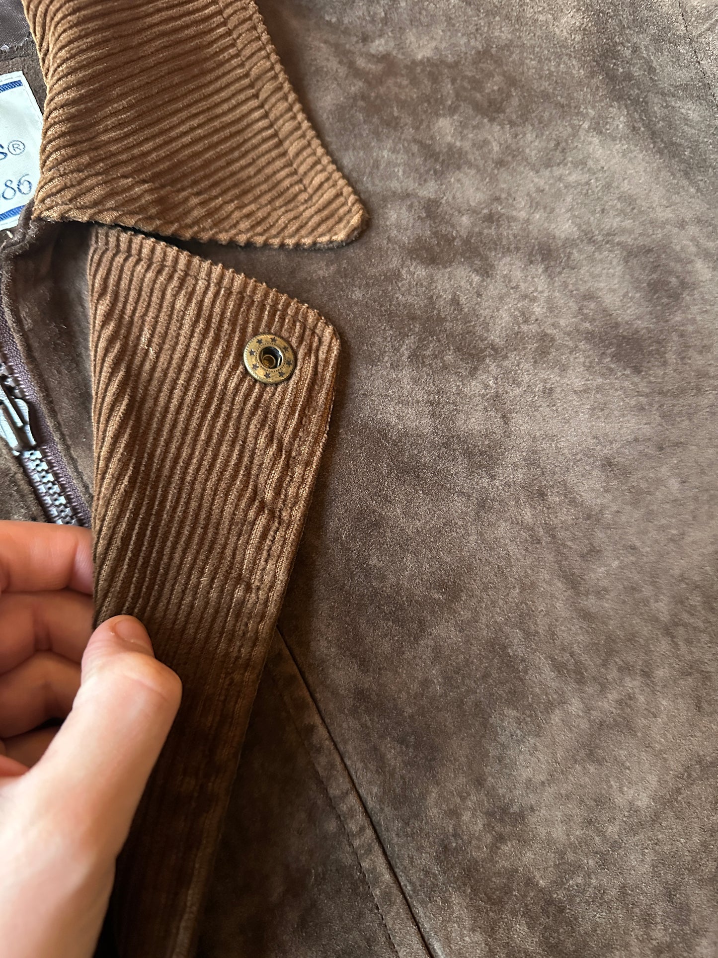 British-style suede jacket with corduroy collar