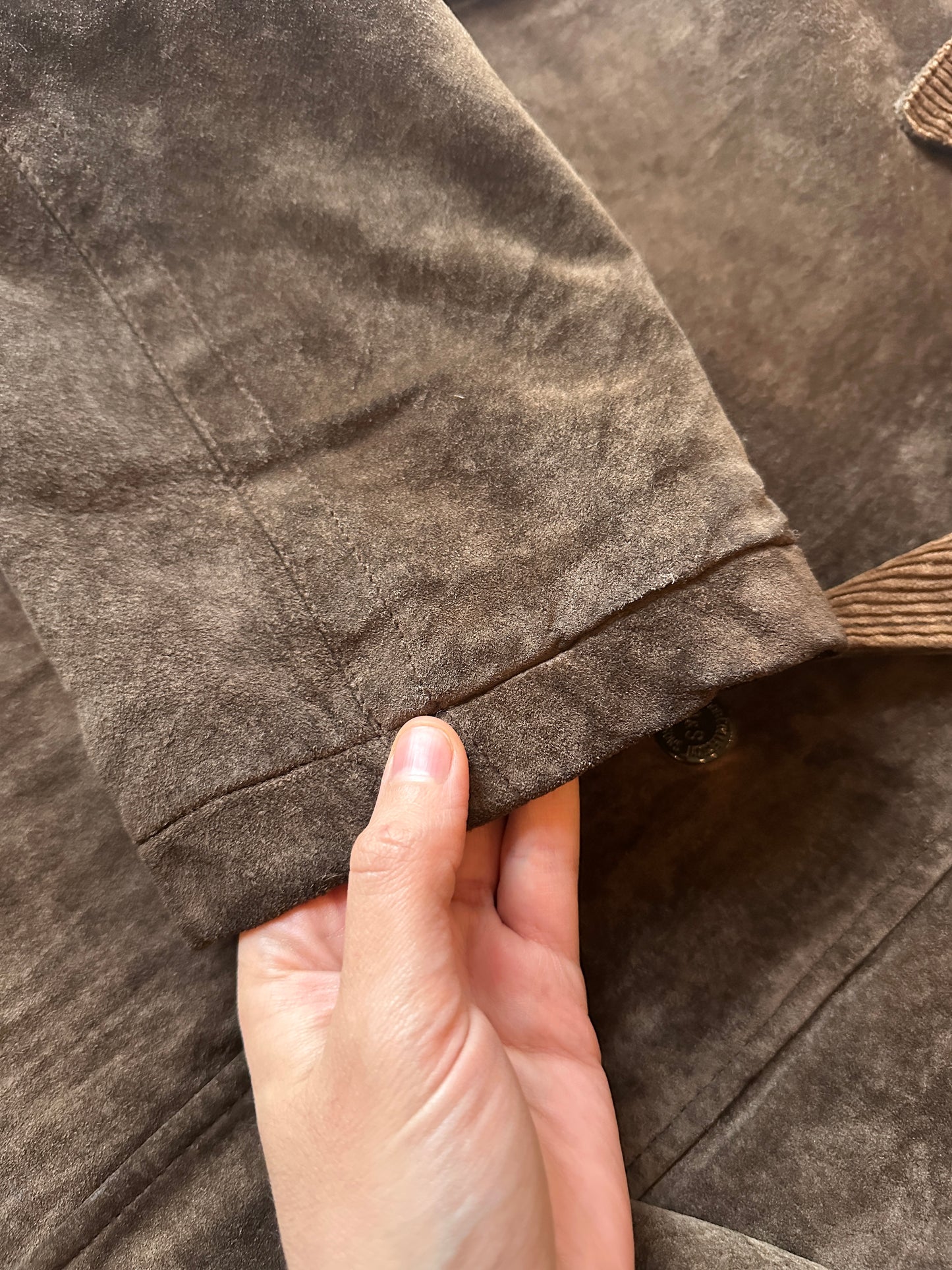 British-style suede jacket with corduroy collar