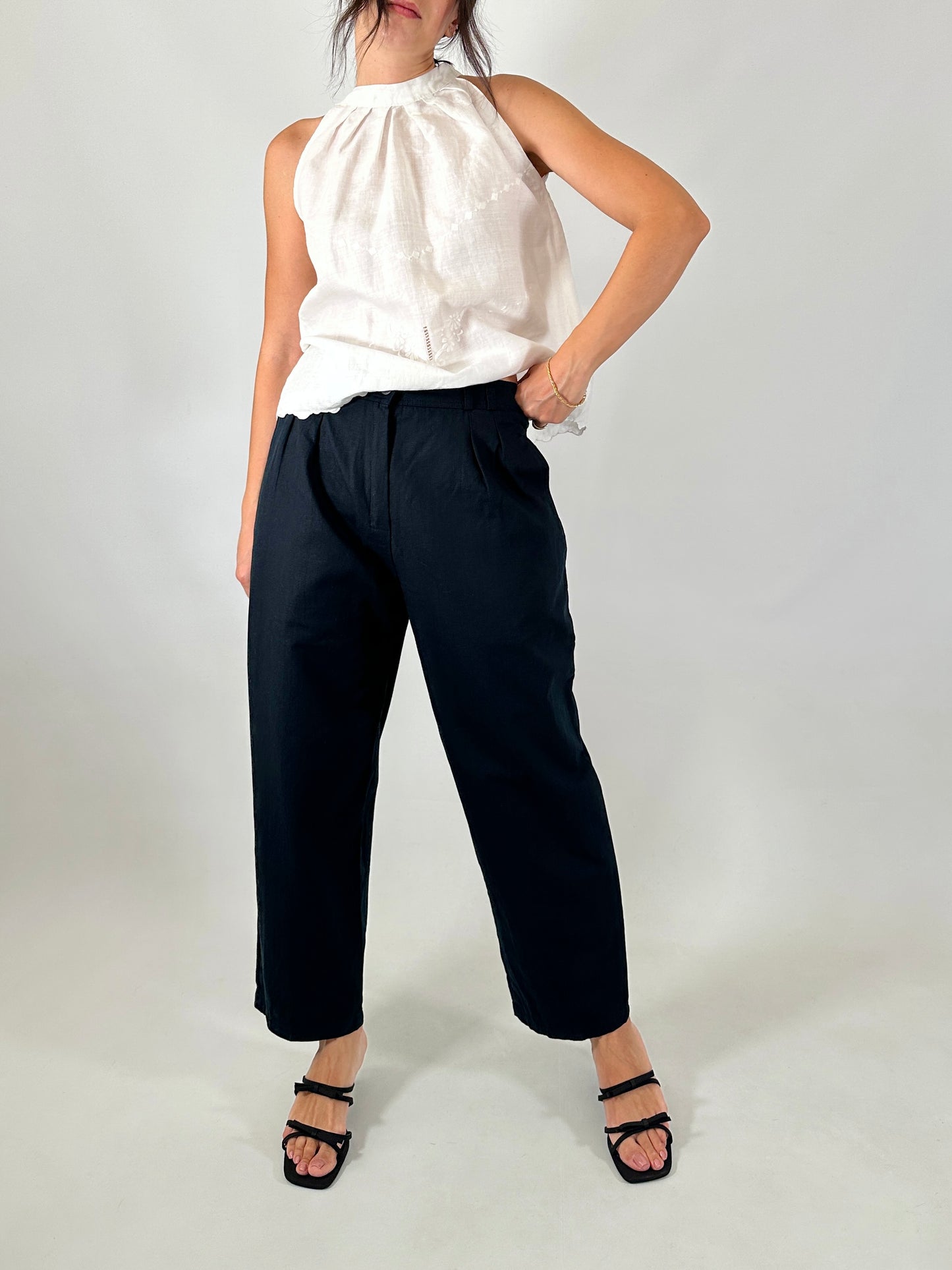 Barrel fit linen and cotton trousers