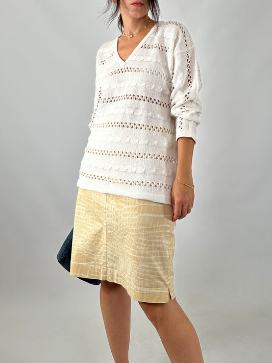 Open-knit V neck sweater