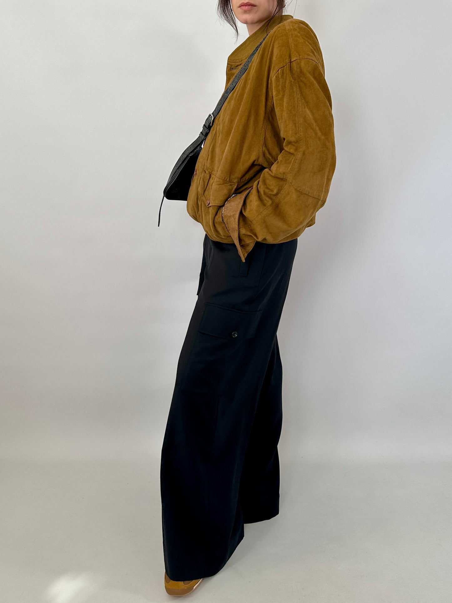 Vintage bomber in real suede
