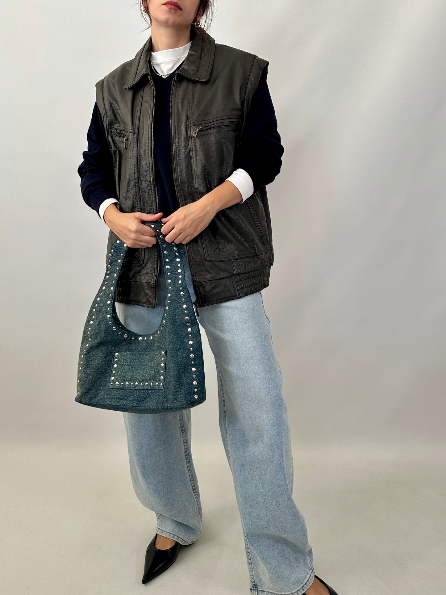 Sleeveless real leather jacket