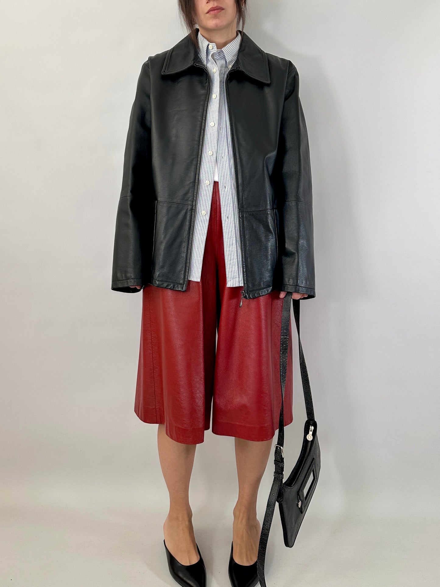 Cherry leather bermuda shorts