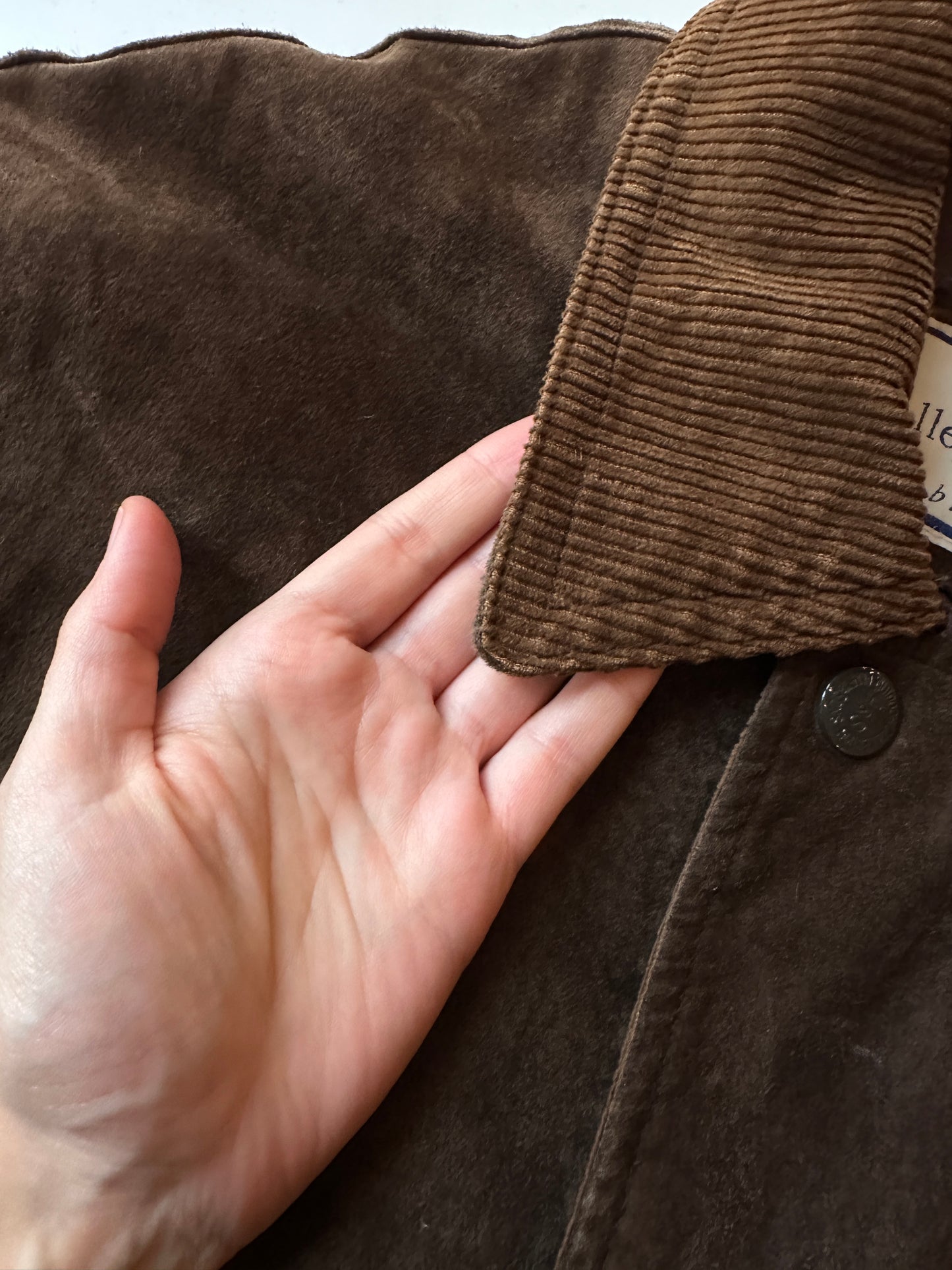 British-style suede jacket with corduroy collar
