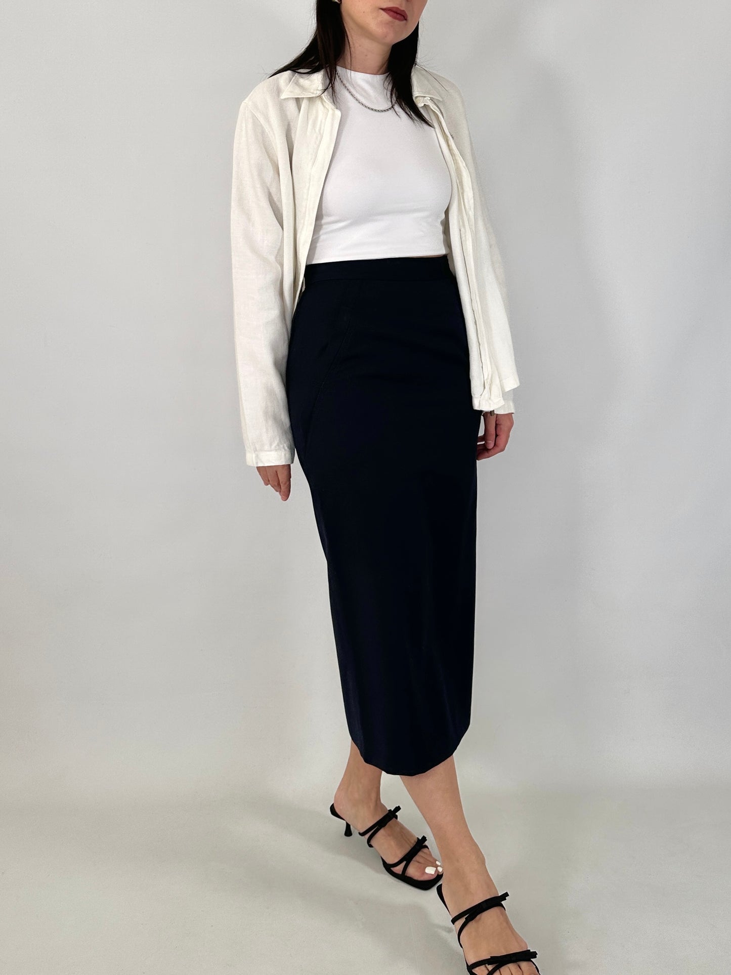 Button-detail pencil skirt