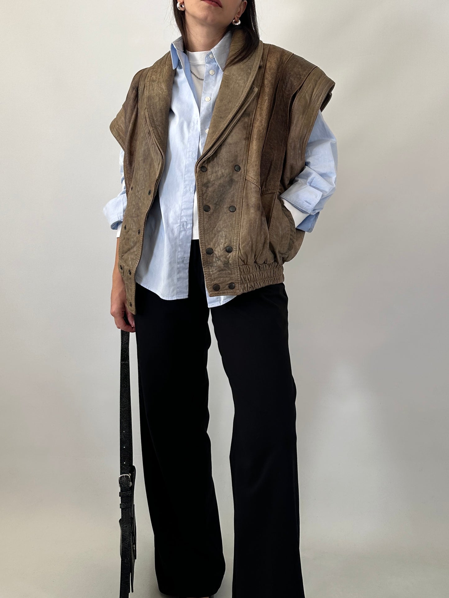 80s bomber jacket in distressed leather