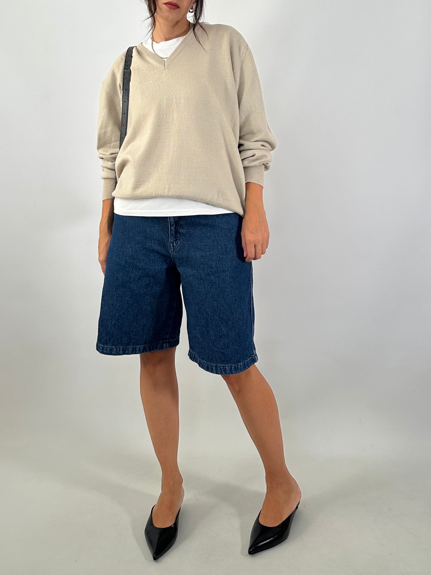 Essential V-neck sweater