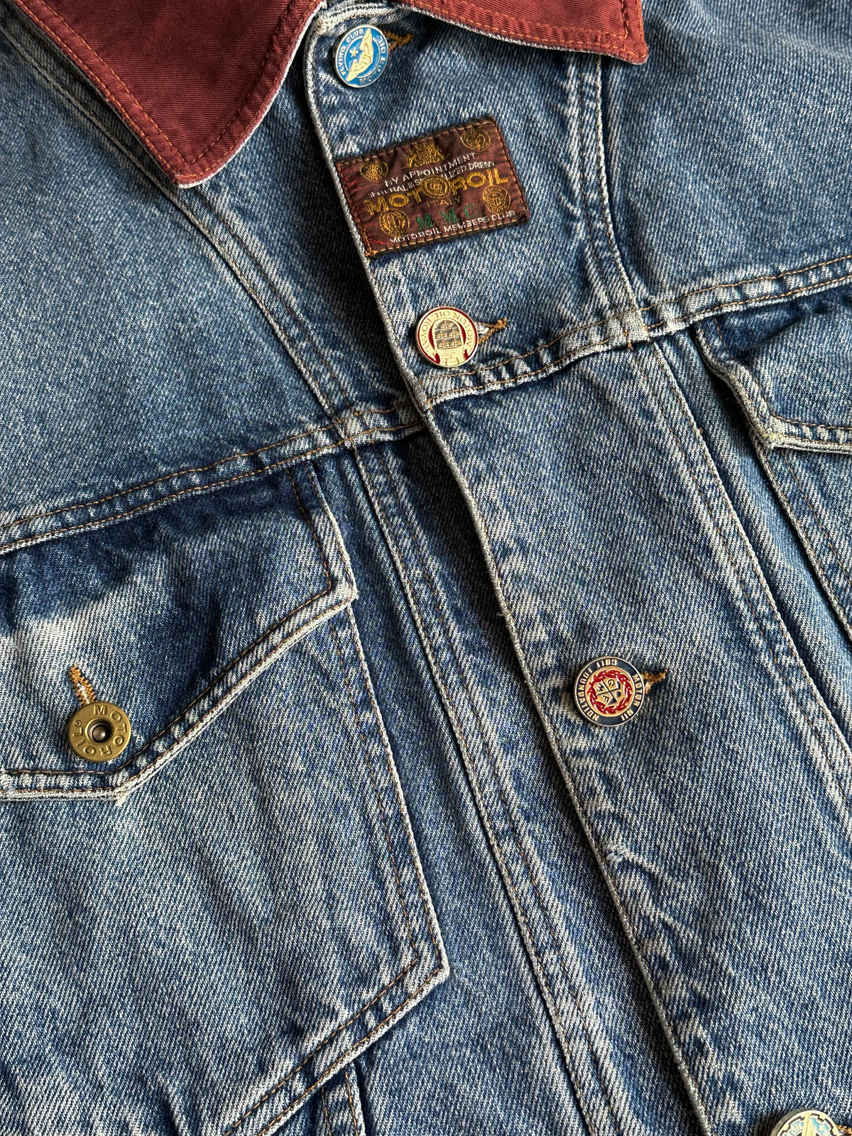 Vintage Denim Trucker Jacket with Burgundy Collar