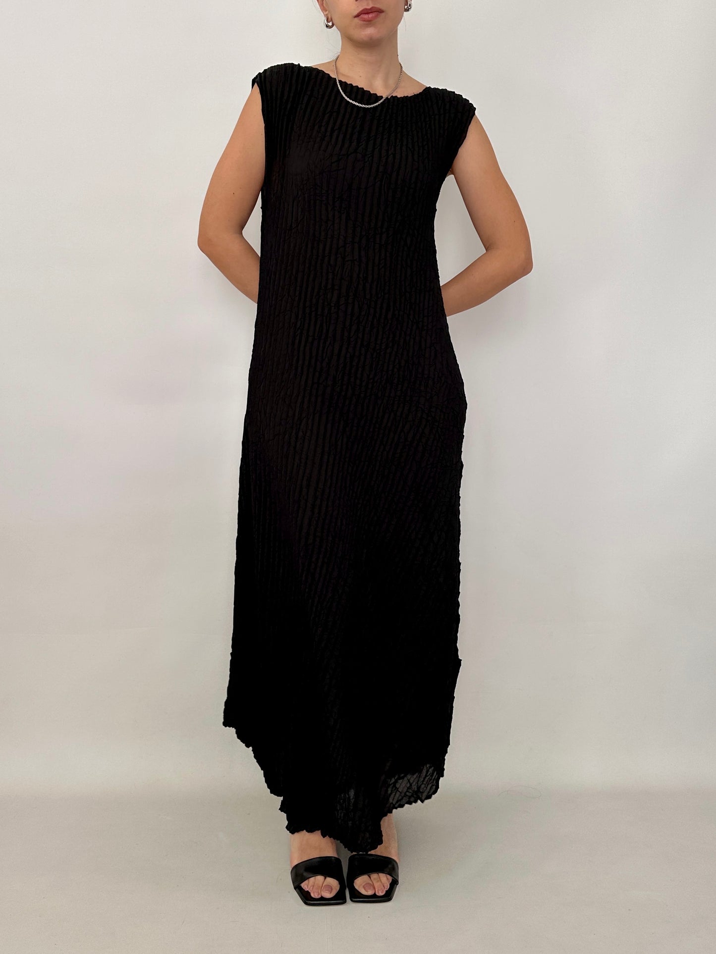 Black crinkled maxi dress