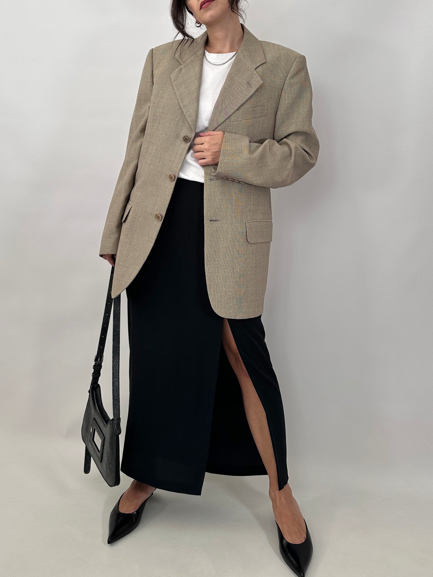 Minimal long skirt with side slit