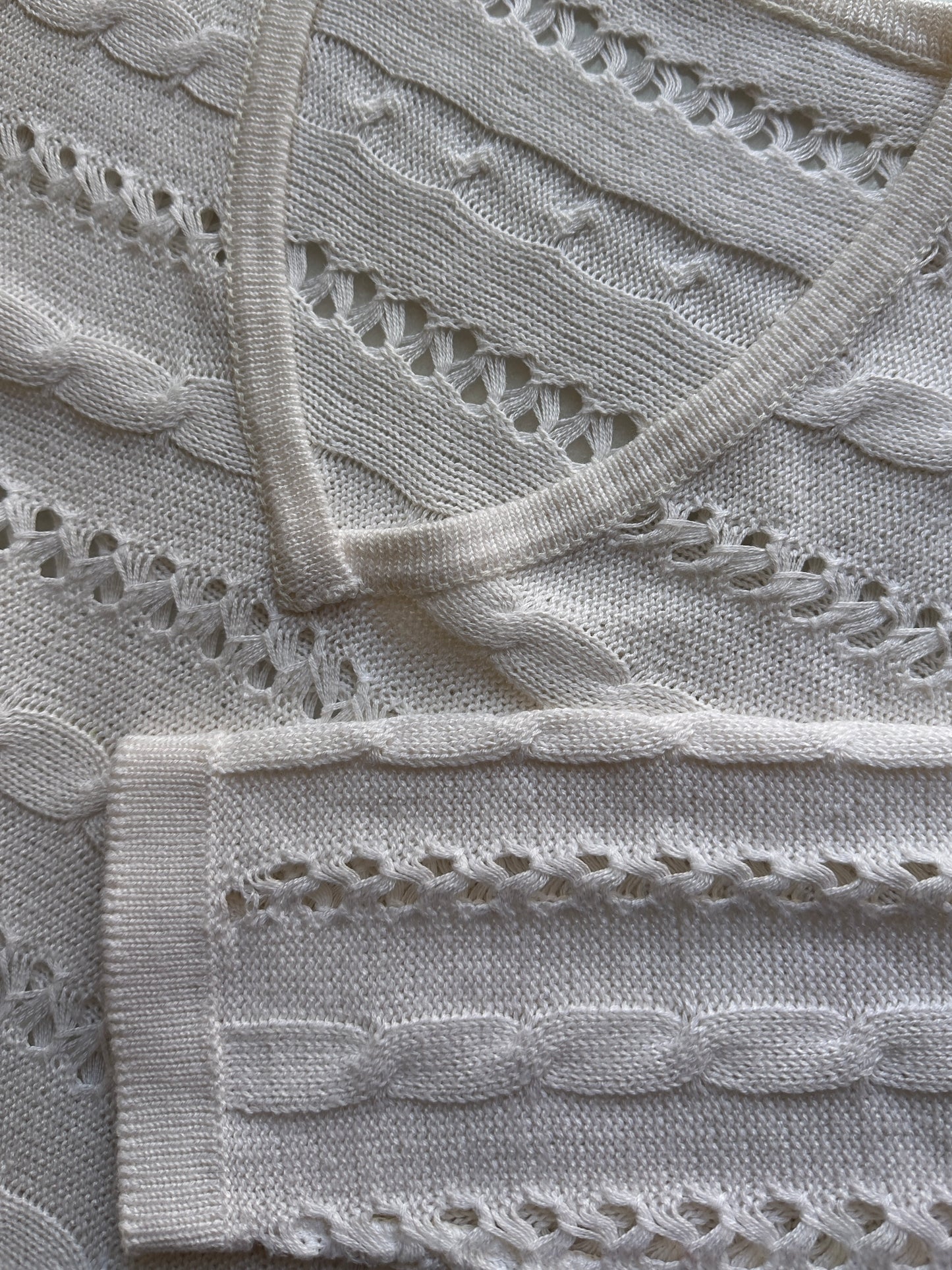 Open-knit V neck sweater