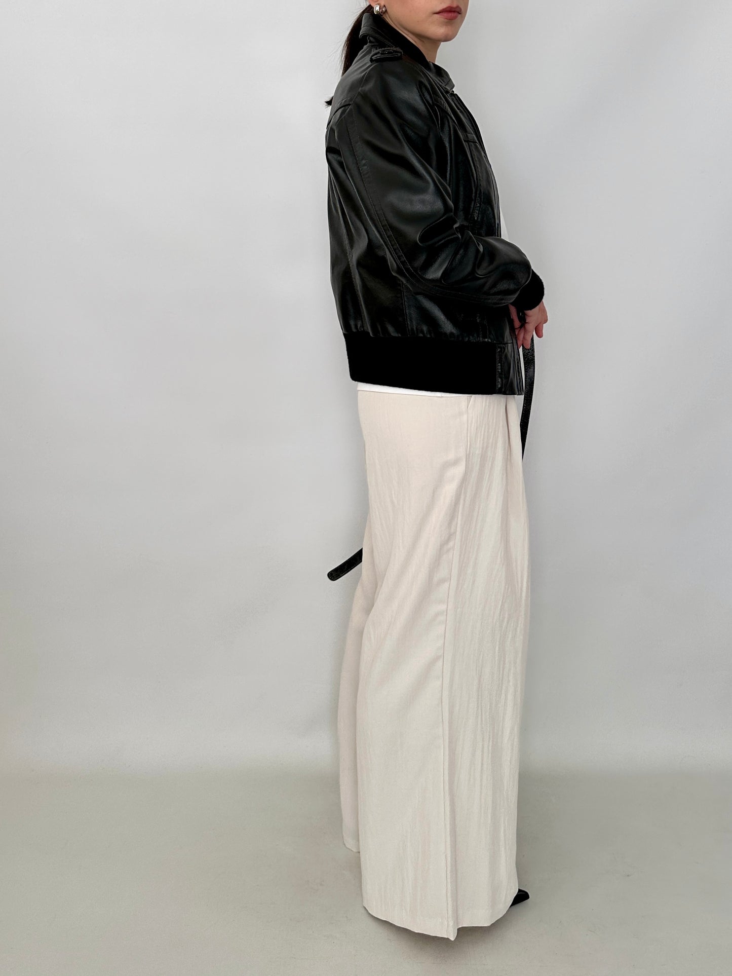 Slim fit bomber jacket in real leather