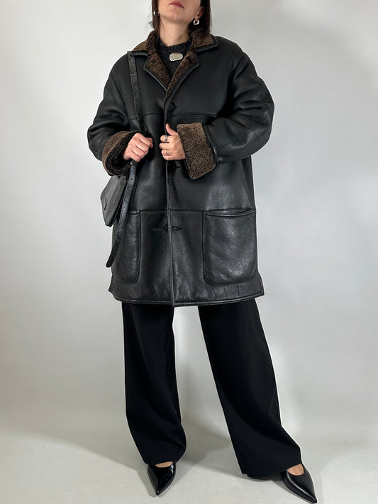 Authentic vintage shearling coat in black and brown