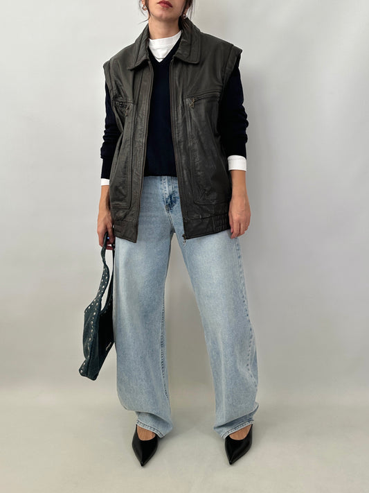 Sleeveless real leather jacket