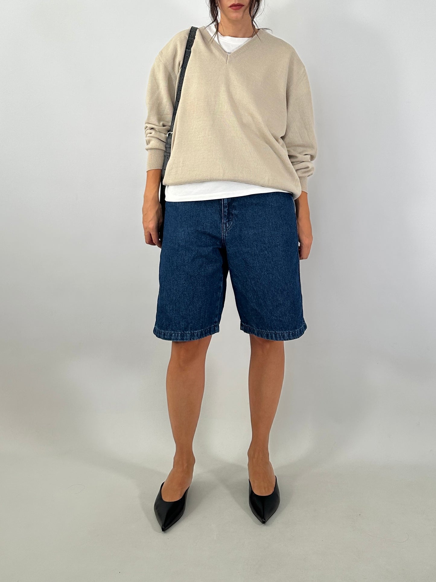 Essential V-neck sweater