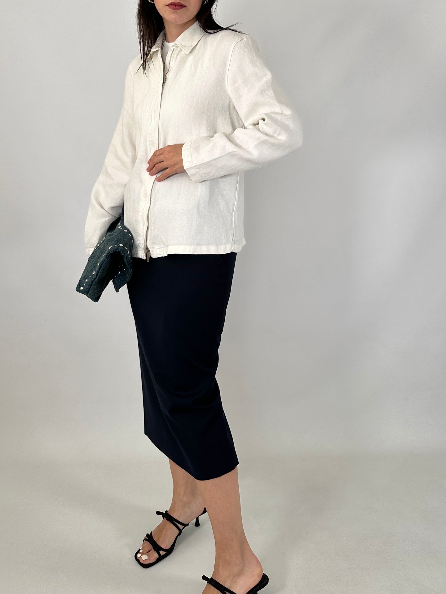 Button-detail pencil skirt