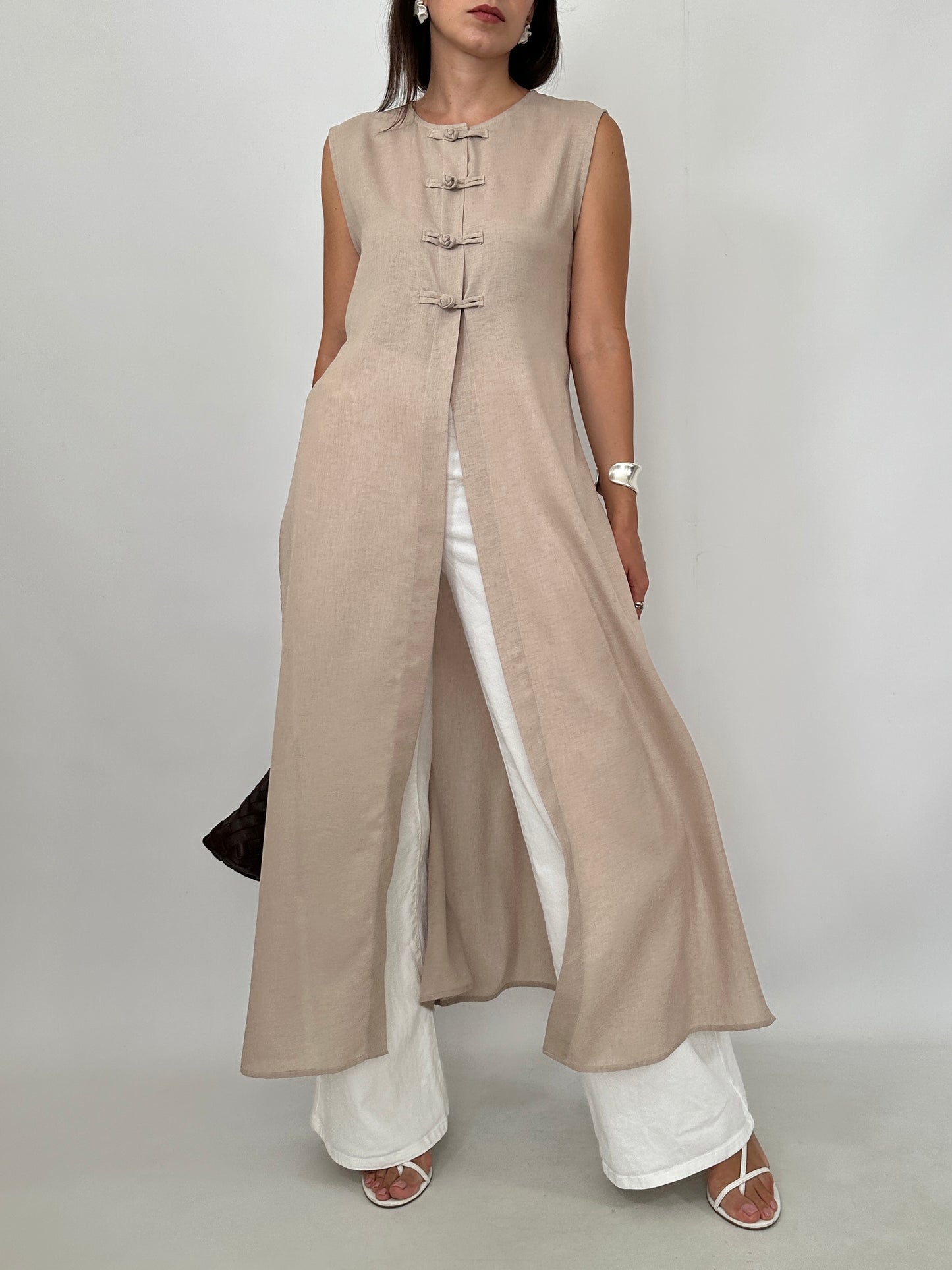 Long Frog Closure Top