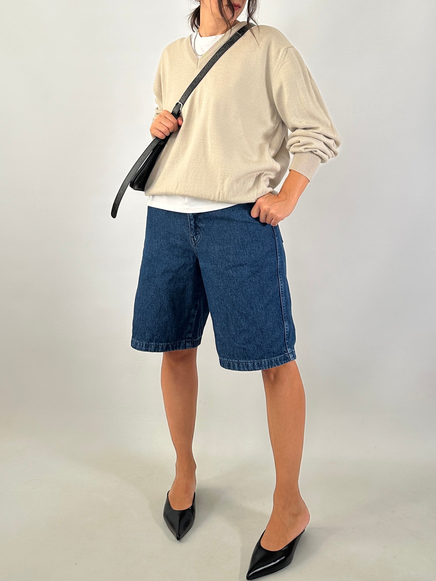 Essential V-neck sweater