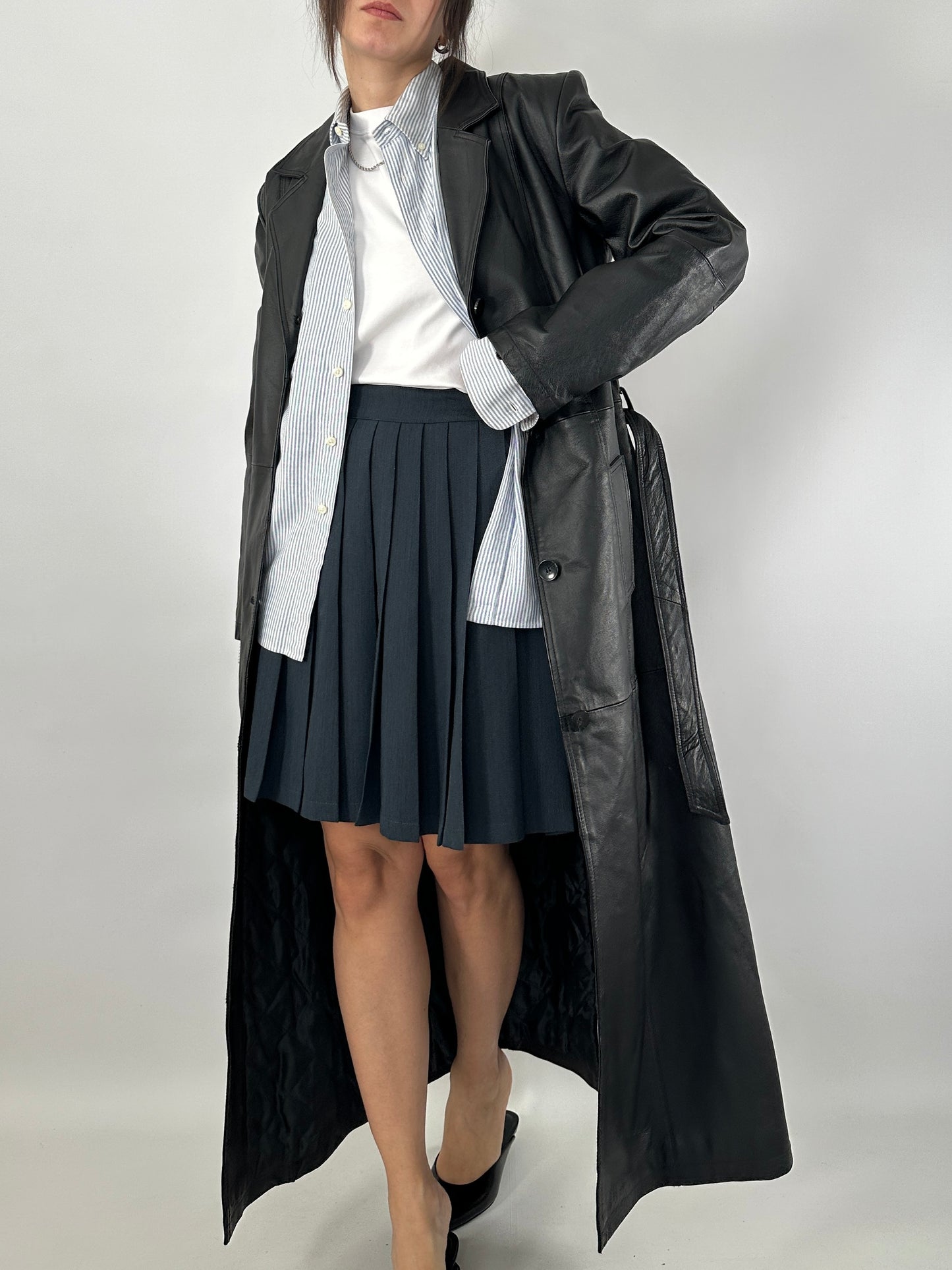 Vintage pleated blue skirt