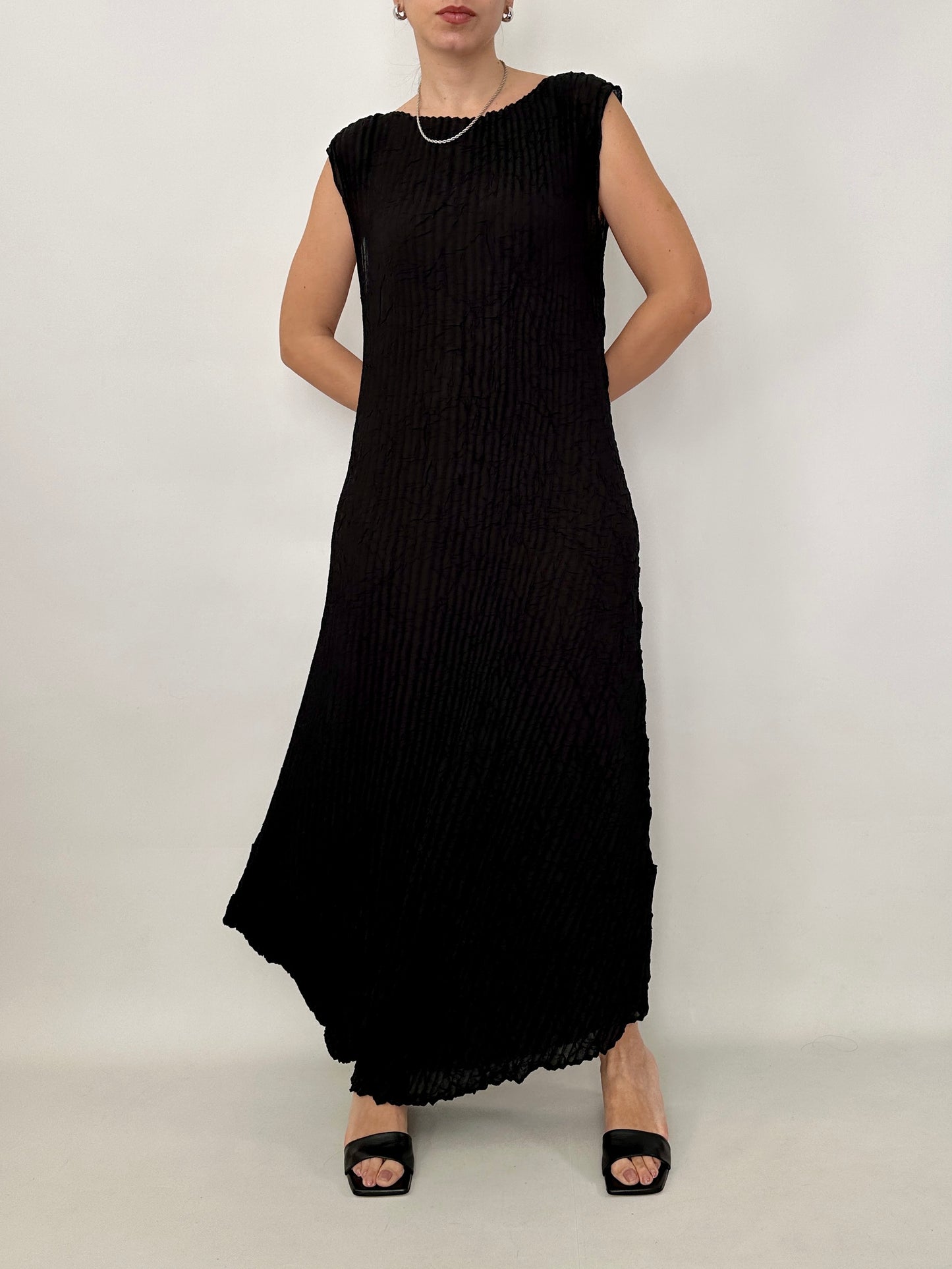Black crinkled maxi dress