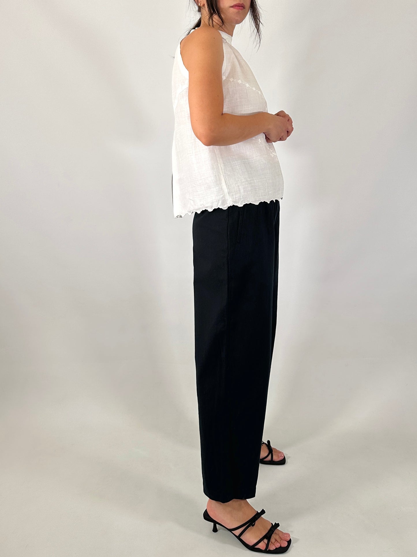 Barrel fit linen and cotton trousers