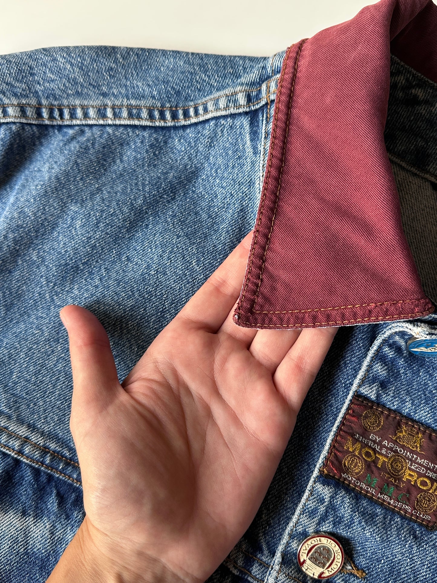Vintage Denim Trucker Jacket with Burgundy Collar