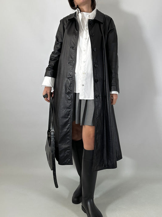 Classic black coat in genuine leather