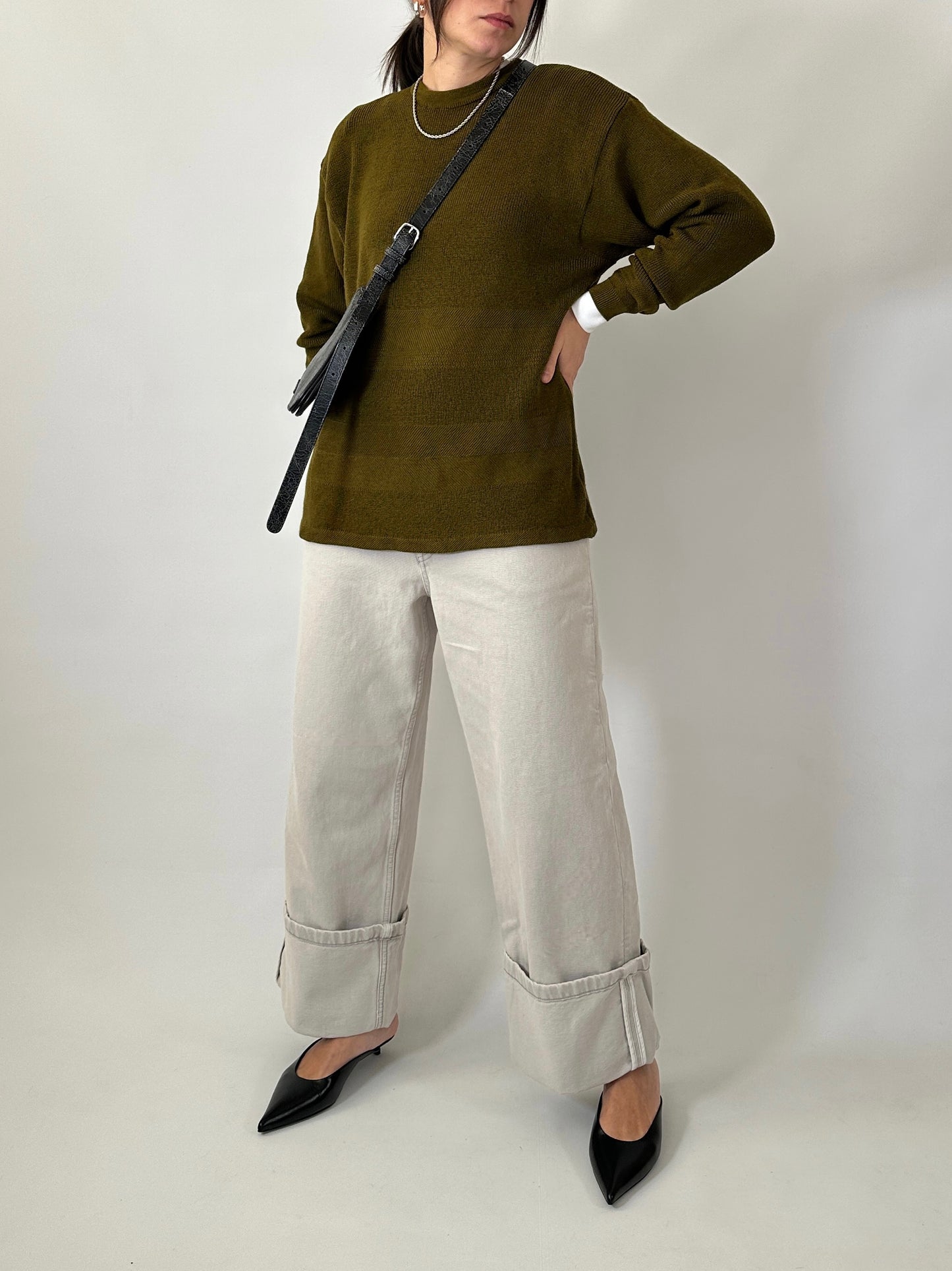 Virgin wool olive green vintage sweater